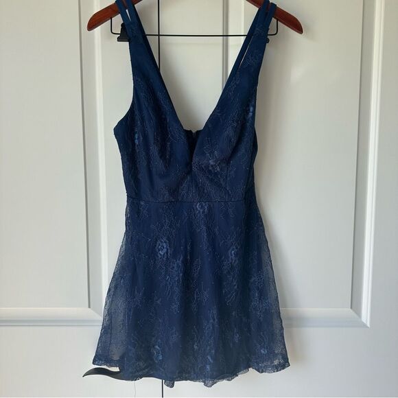 Lulus Size Small V-Neck Navy Blue Lace Mini Dress - Picture 2 of 4